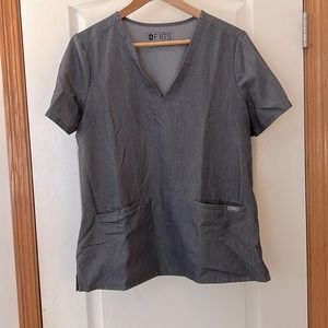 FIGS - Graphite three-pocket scrub top - Medium